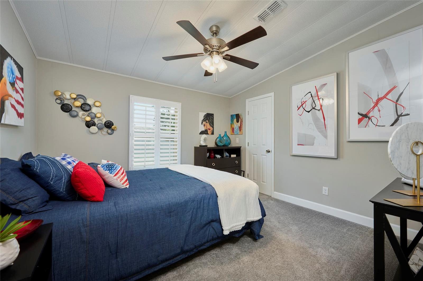 VILLAGE UNIT 03 LAKELAND - Residential