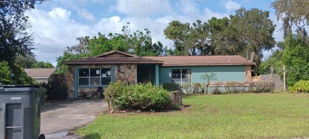 Photo of 9408 Bethune Drive, Thonotosassa, FL 33592 (MLS # TB8439797)