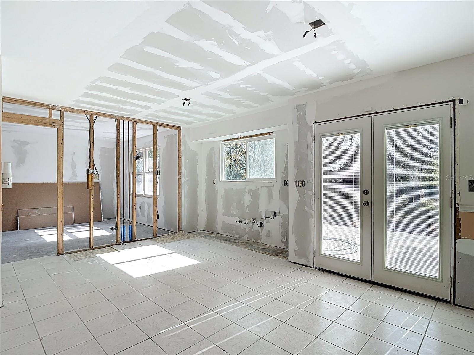 SPRING HILL - Residential