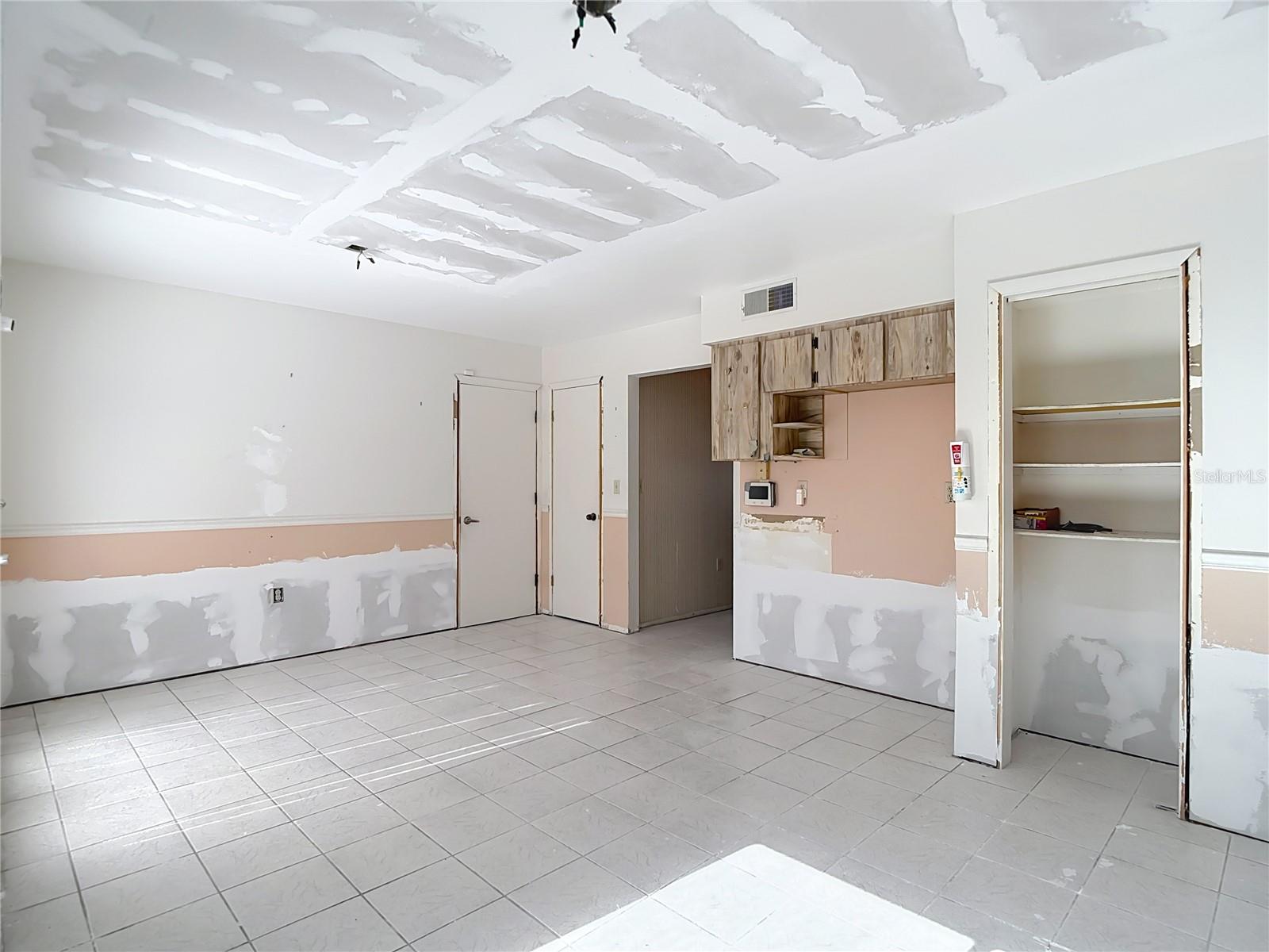 SPRING HILL - Residential