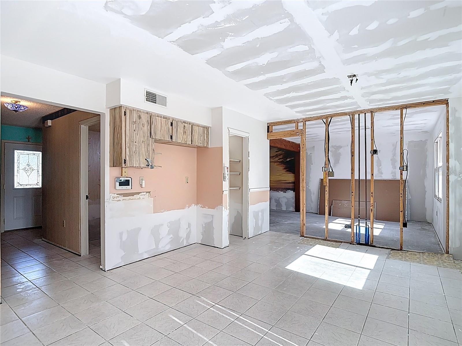 SPRING HILL - Residential