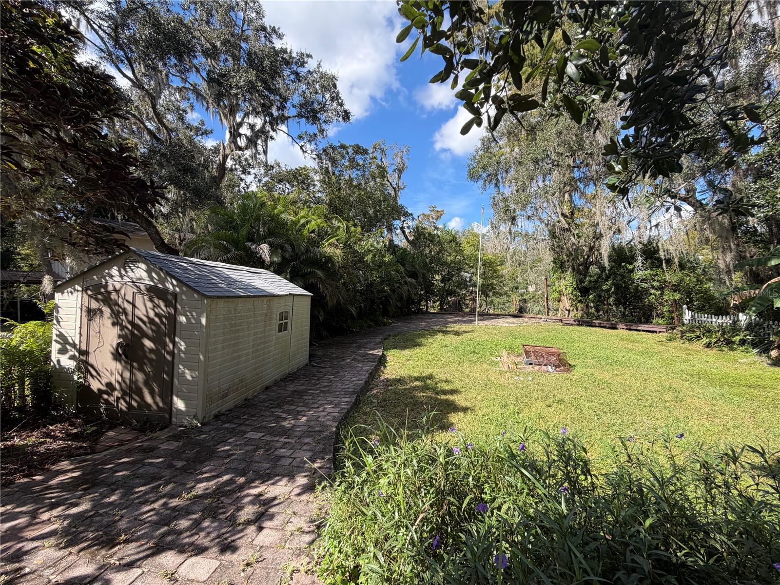 TEMPLE TERRACE ESTATES - Residential Lease