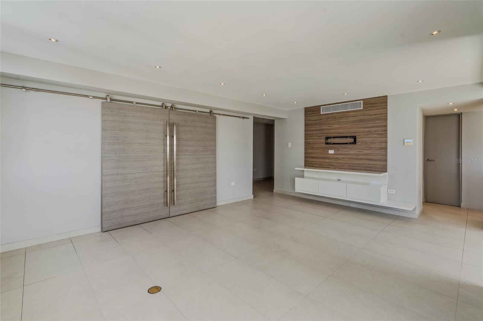 ASHFORD PARK CONDOMINIUM - Residential