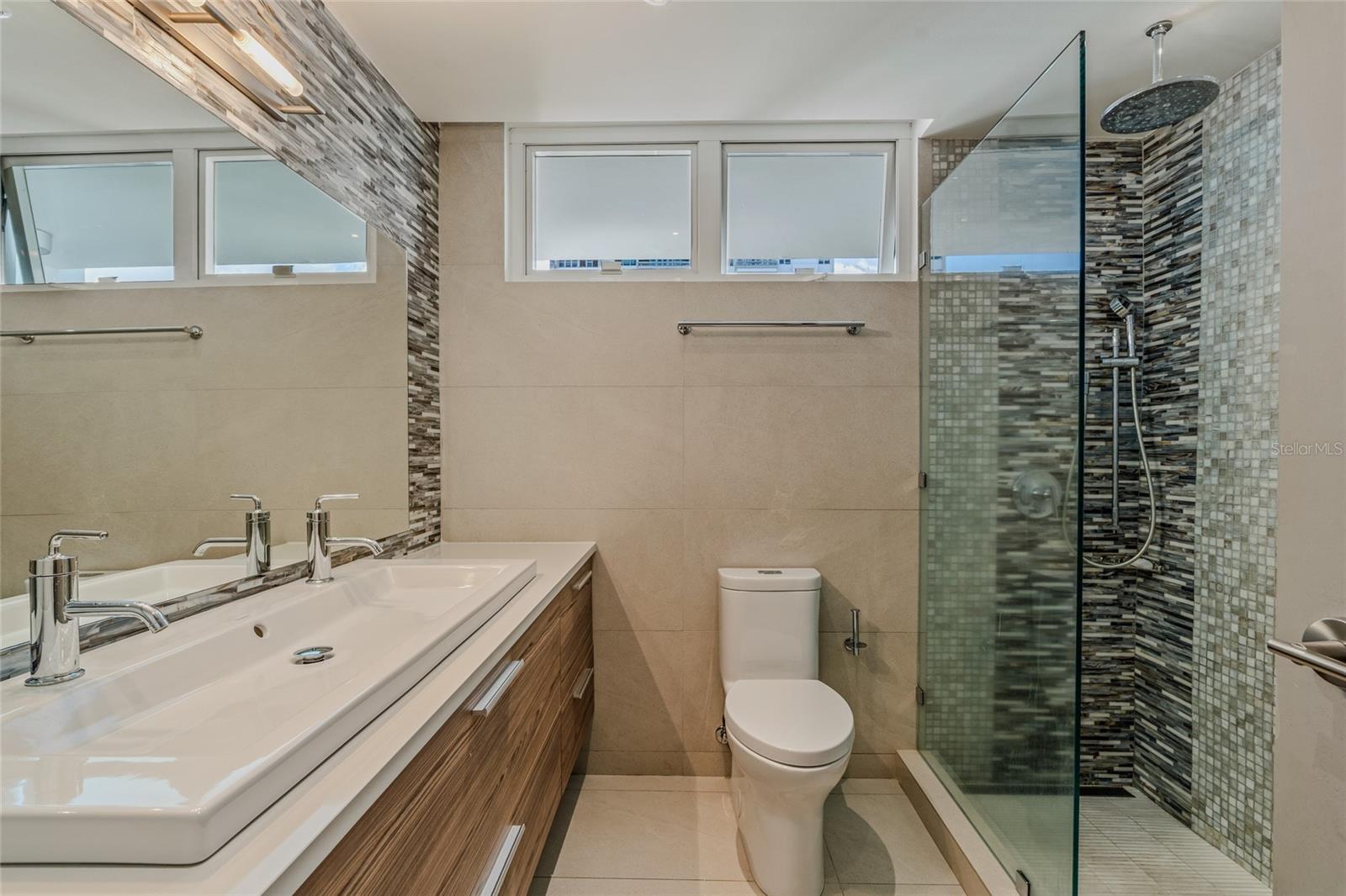 ASHFORD PARK CONDOMINIUM - Residential