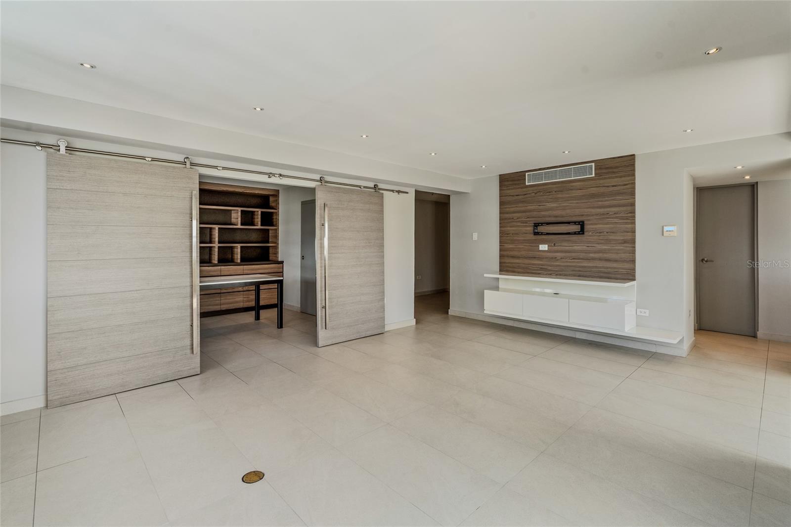 ASHFORD PARK CONDOMINIUM - Residential