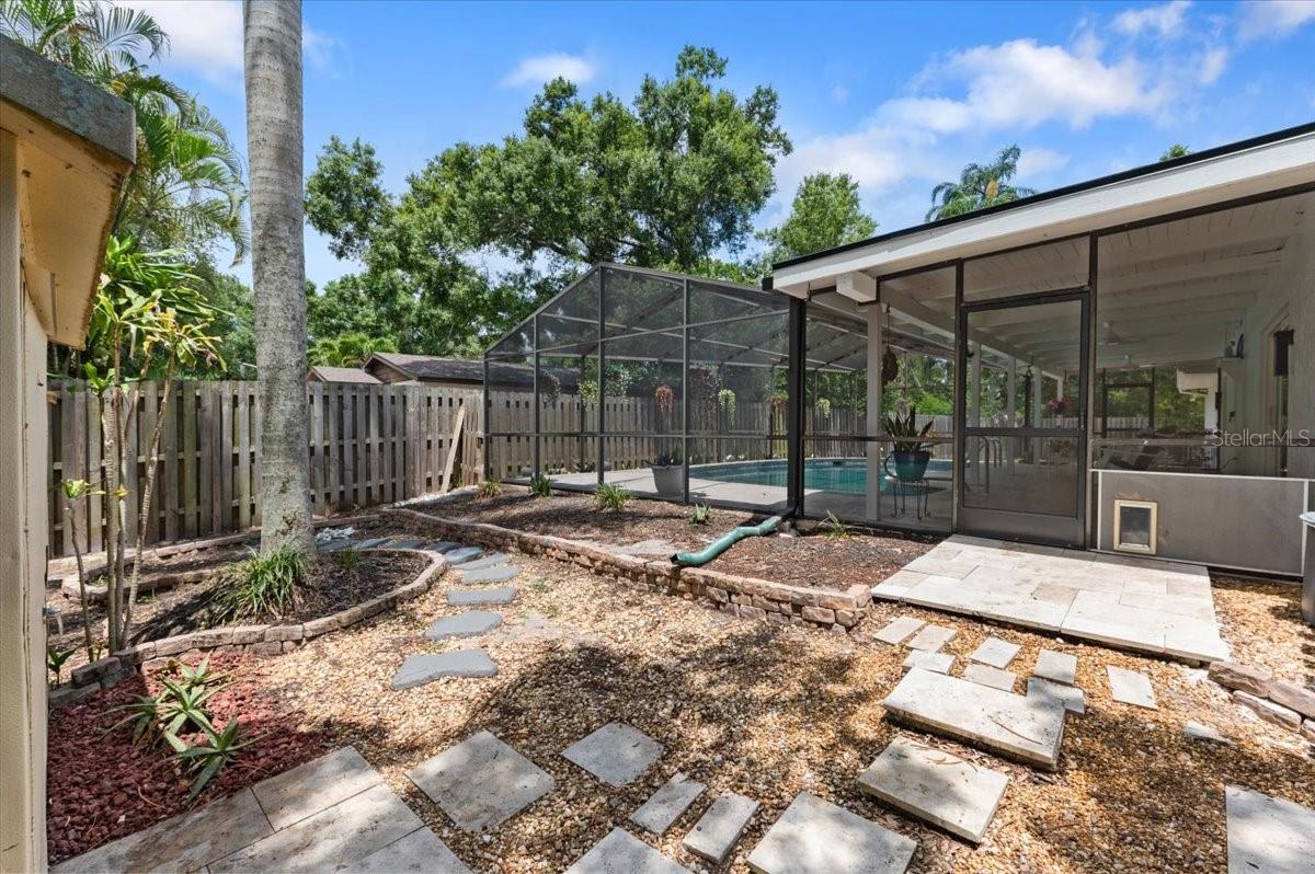 PINE MEADOW - Residential