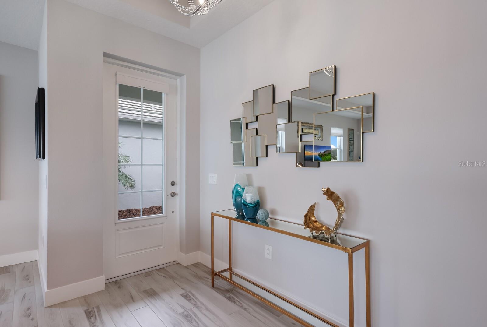 LAKEHOUSE COVE AT WATERSIDE - Residential