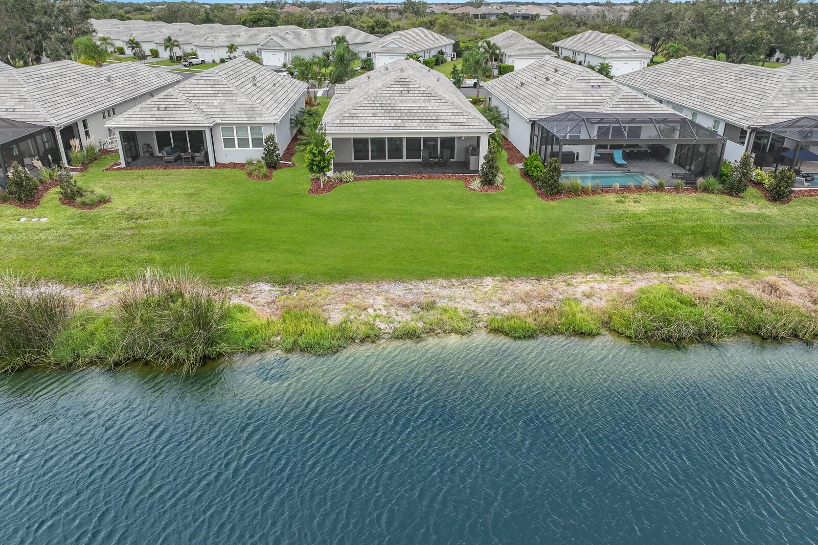 LAKEHOUSE COVE AT WATERSIDE - Residential
