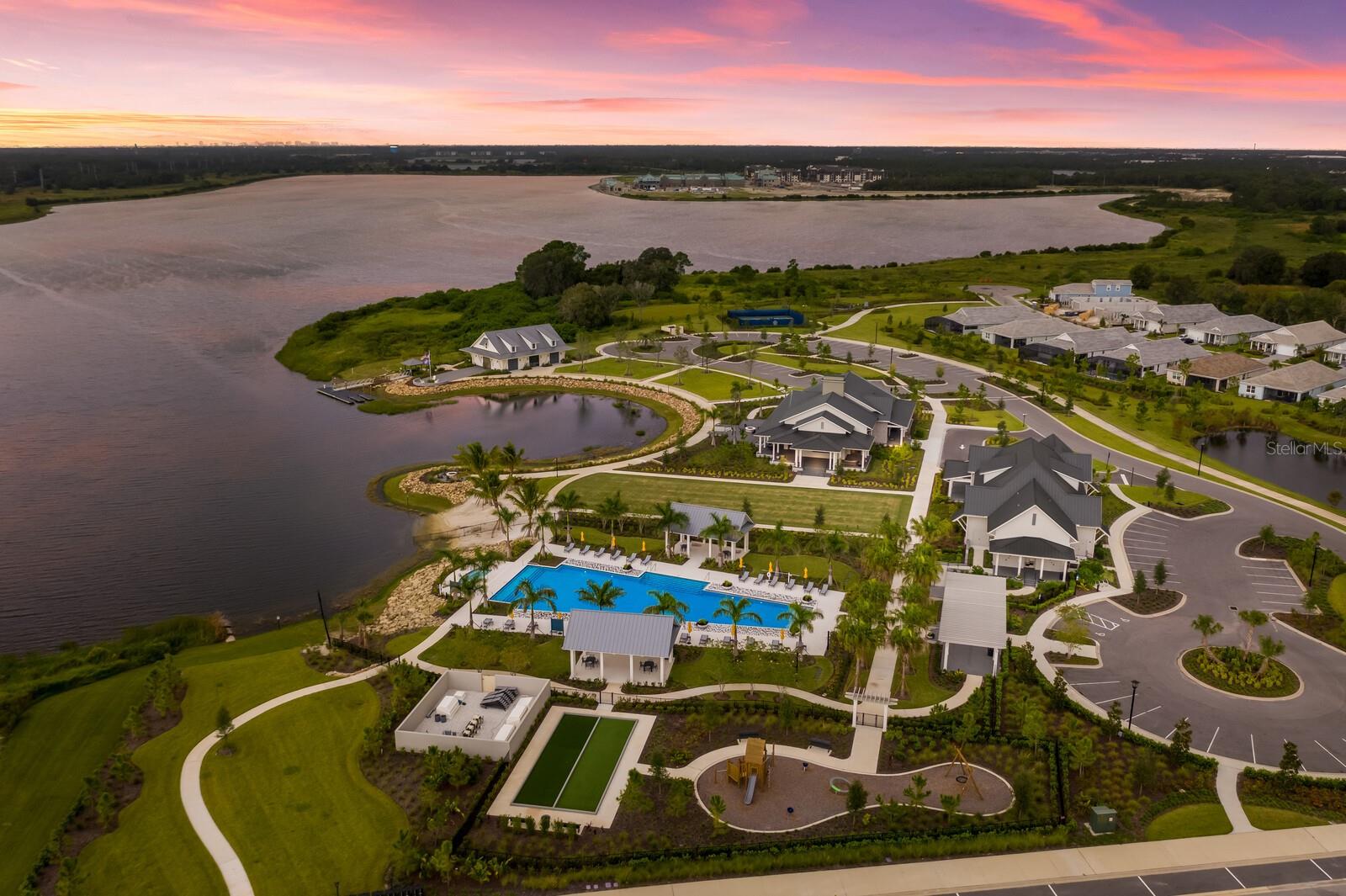LAKEHOUSE COVE AT WATERSIDE - Residential