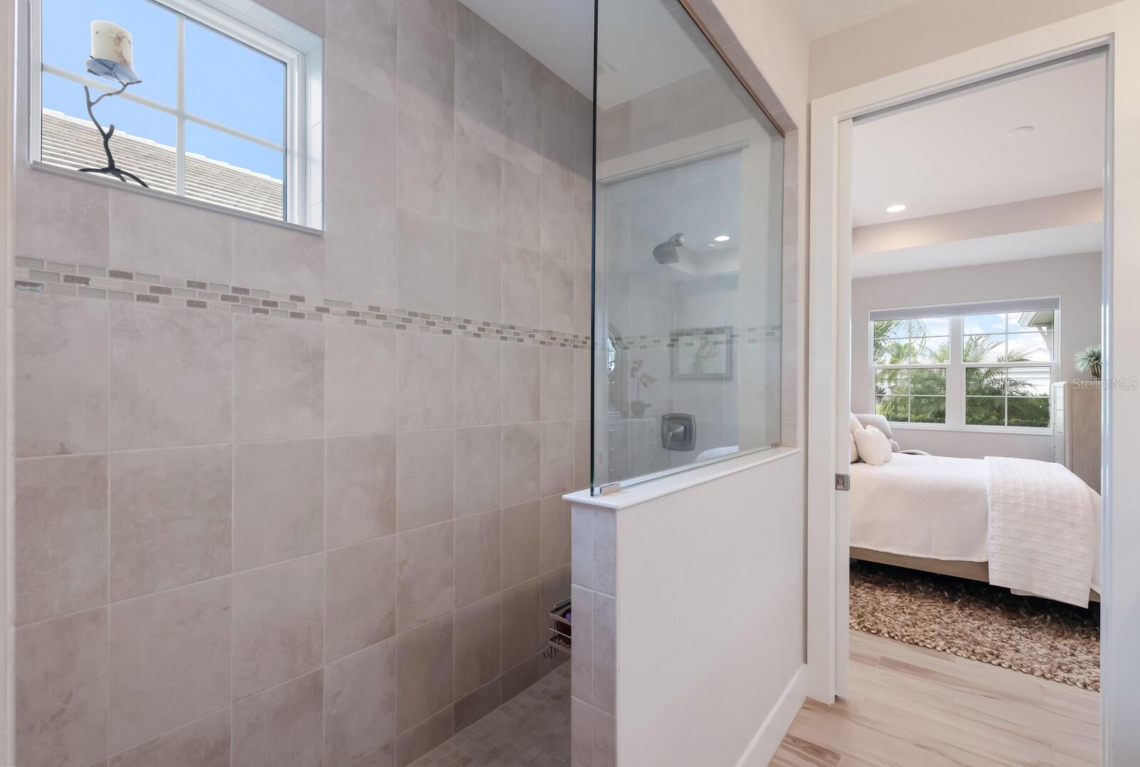 LAKEHOUSE COVE AT WATERSIDE - Residential