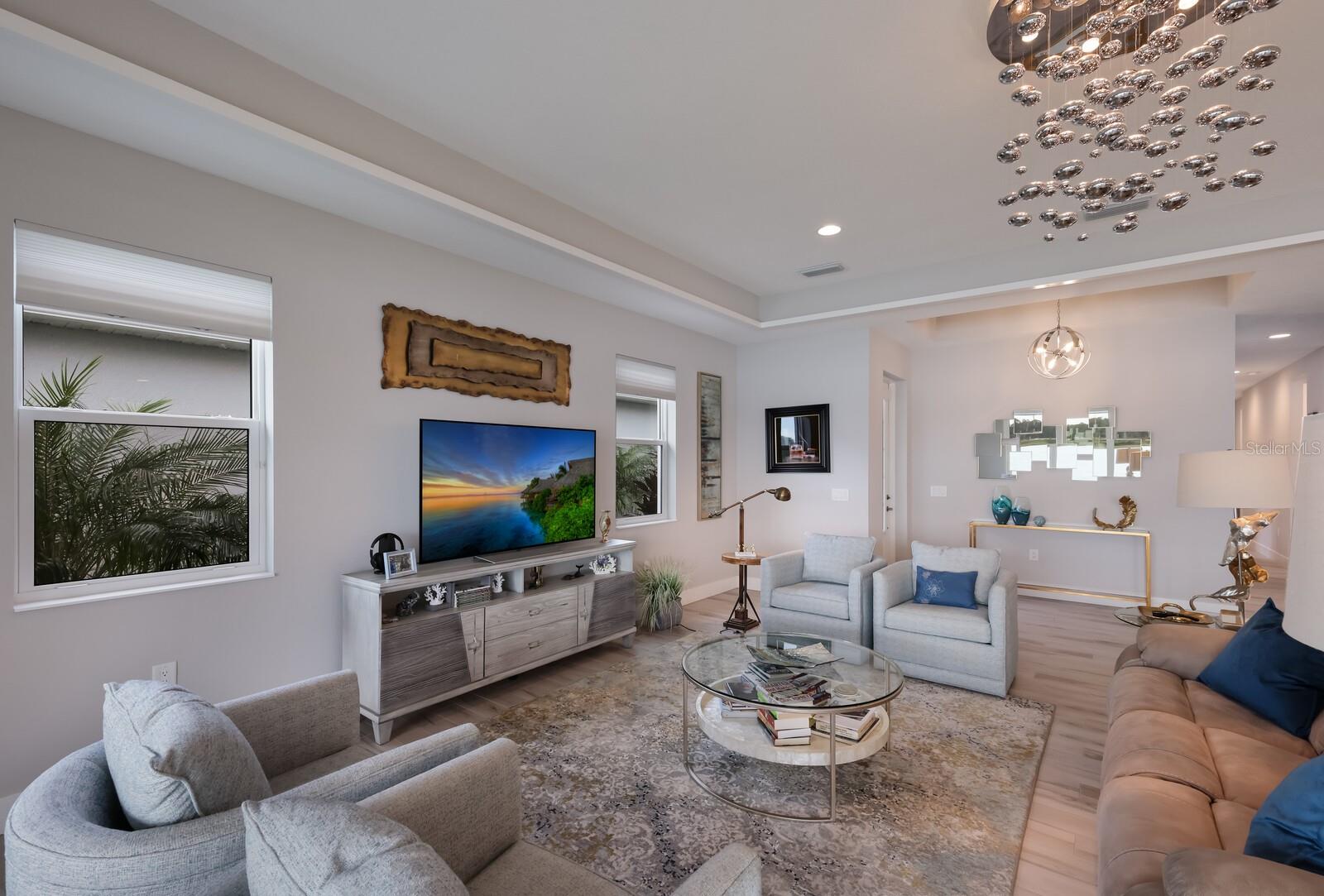 LAKEHOUSE COVE AT WATERSIDE - Residential