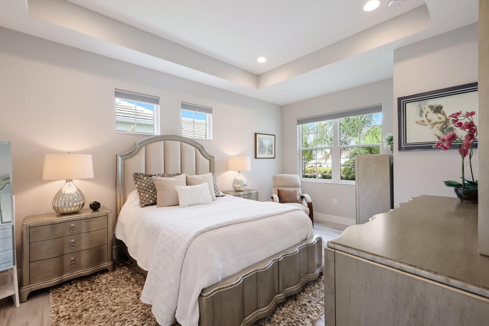 LAKEHOUSE COVE AT WATERSIDE - Residential