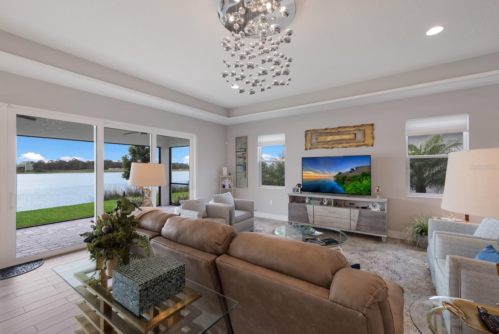 LAKEHOUSE COVE AT WATERSIDE - Residential