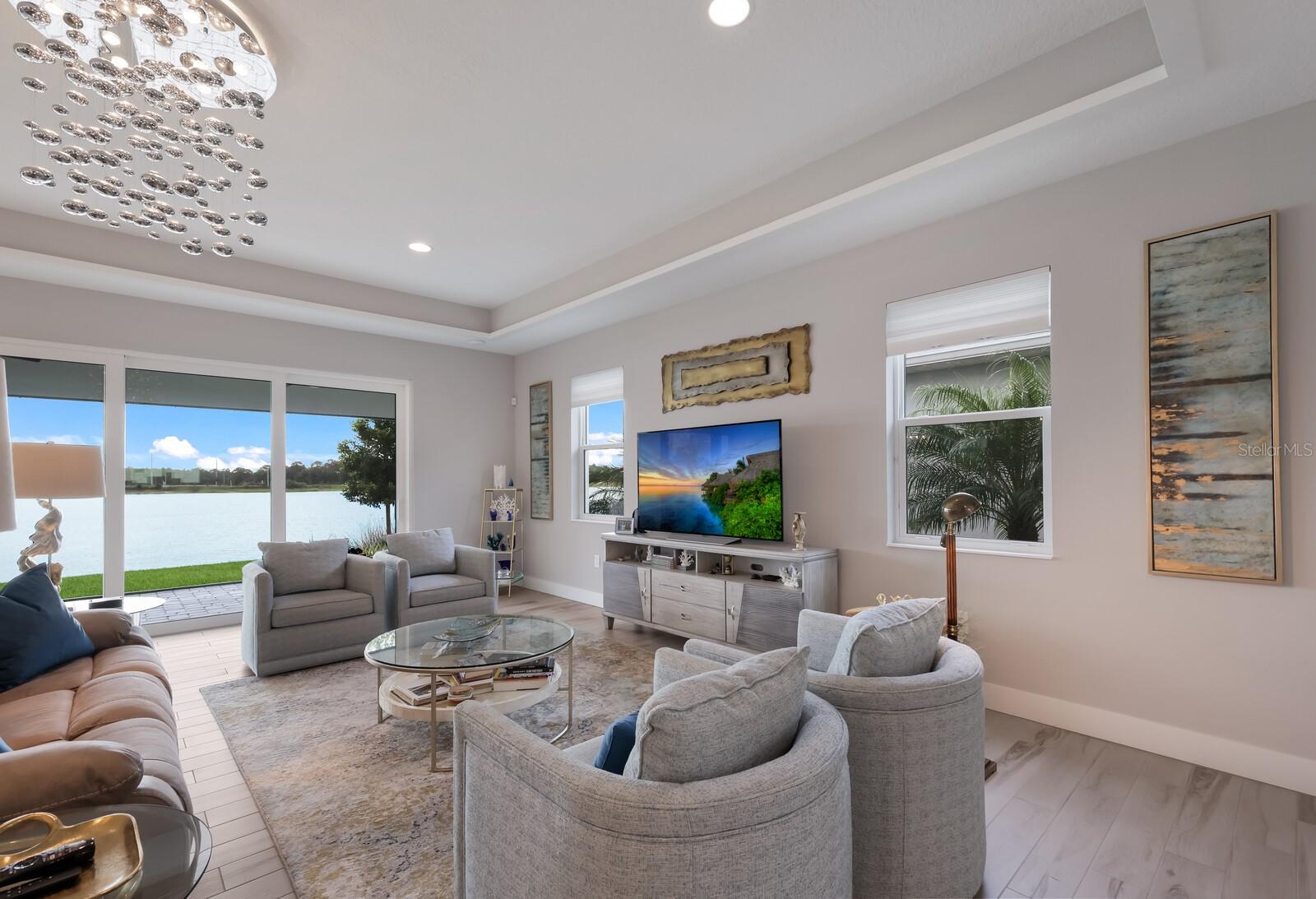 LAKEHOUSE COVE AT WATERSIDE - Residential