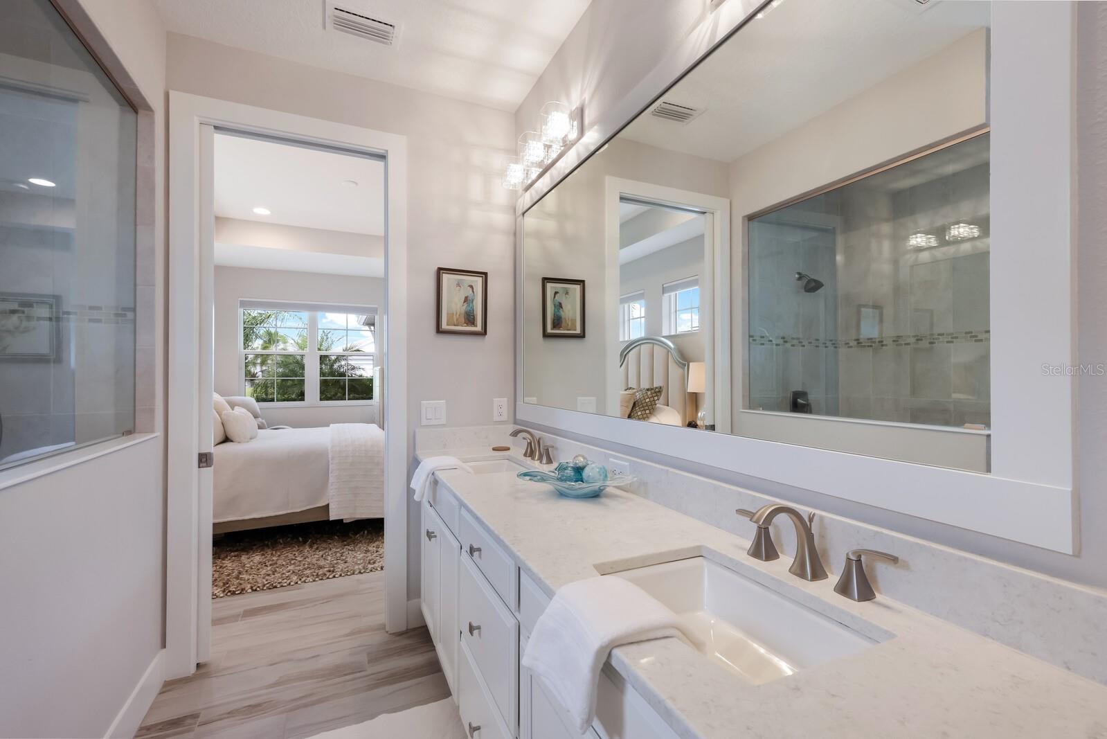 LAKEHOUSE COVE AT WATERSIDE - Residential