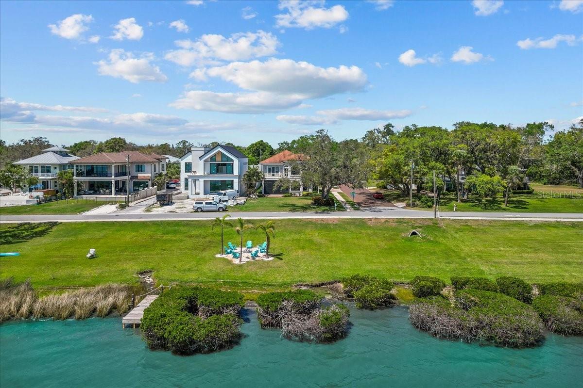 827 N BAYSHORE DRIVE