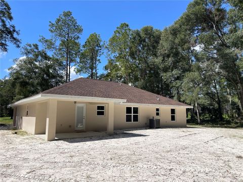 A home in CHIEFLAND