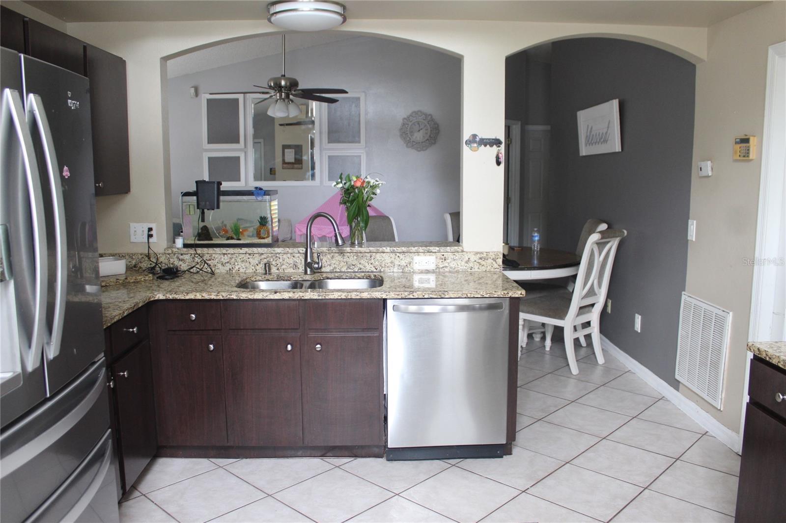 10115 VISTA COVE LANE