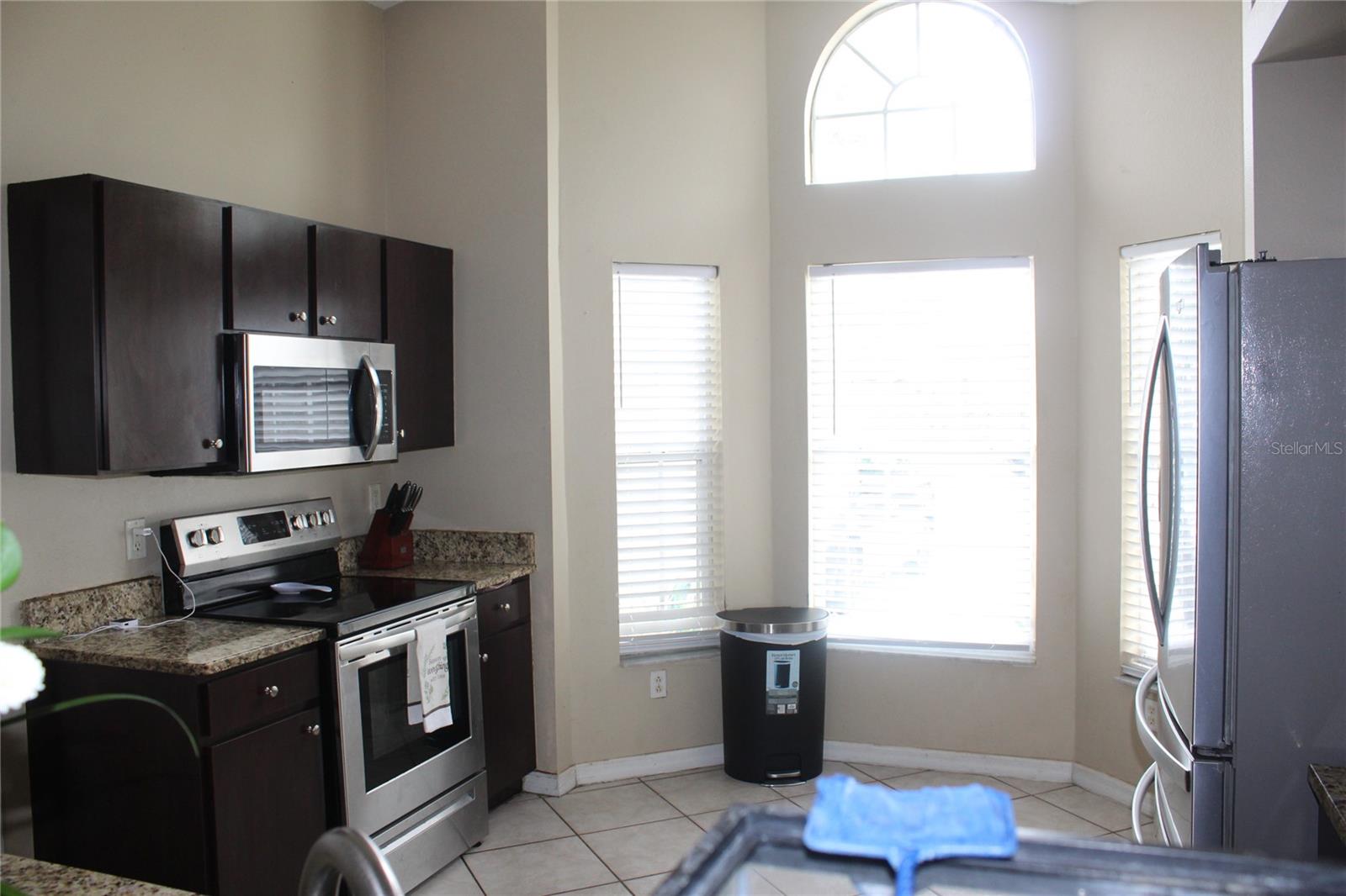 10115 VISTA COVE LANE