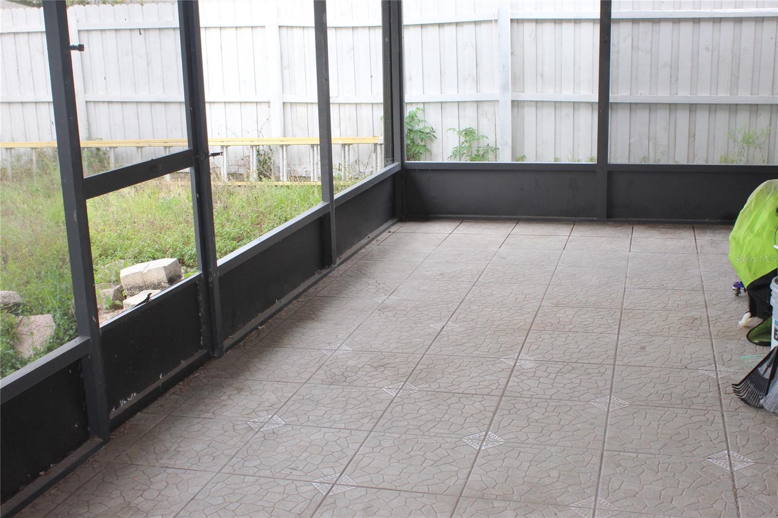 VISTA COVE - Residential