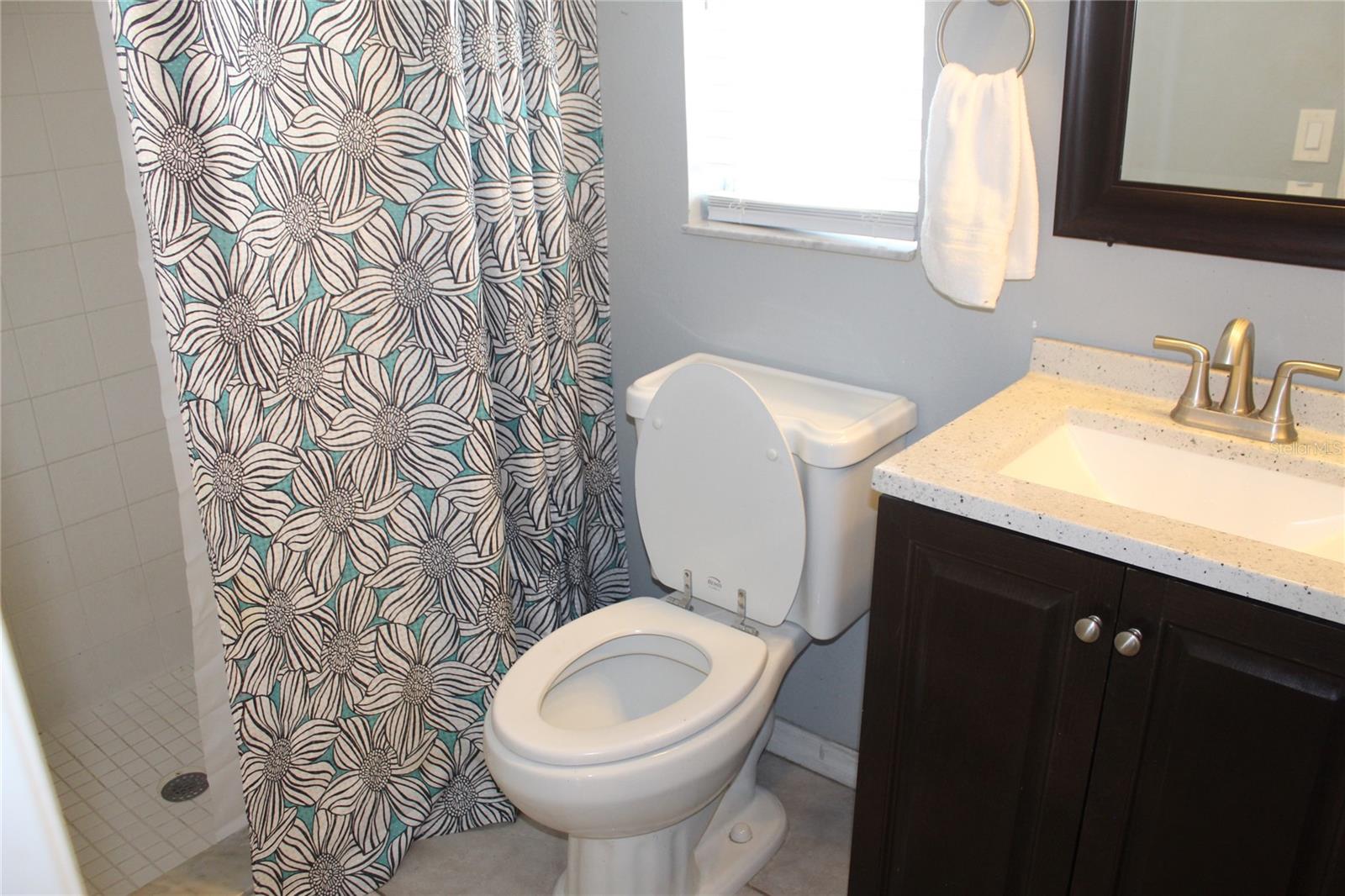 VISTA COVE - Residential