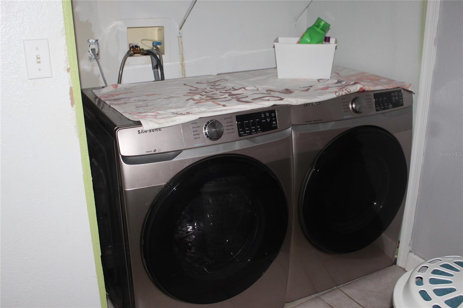 VISTA COVE - Residential