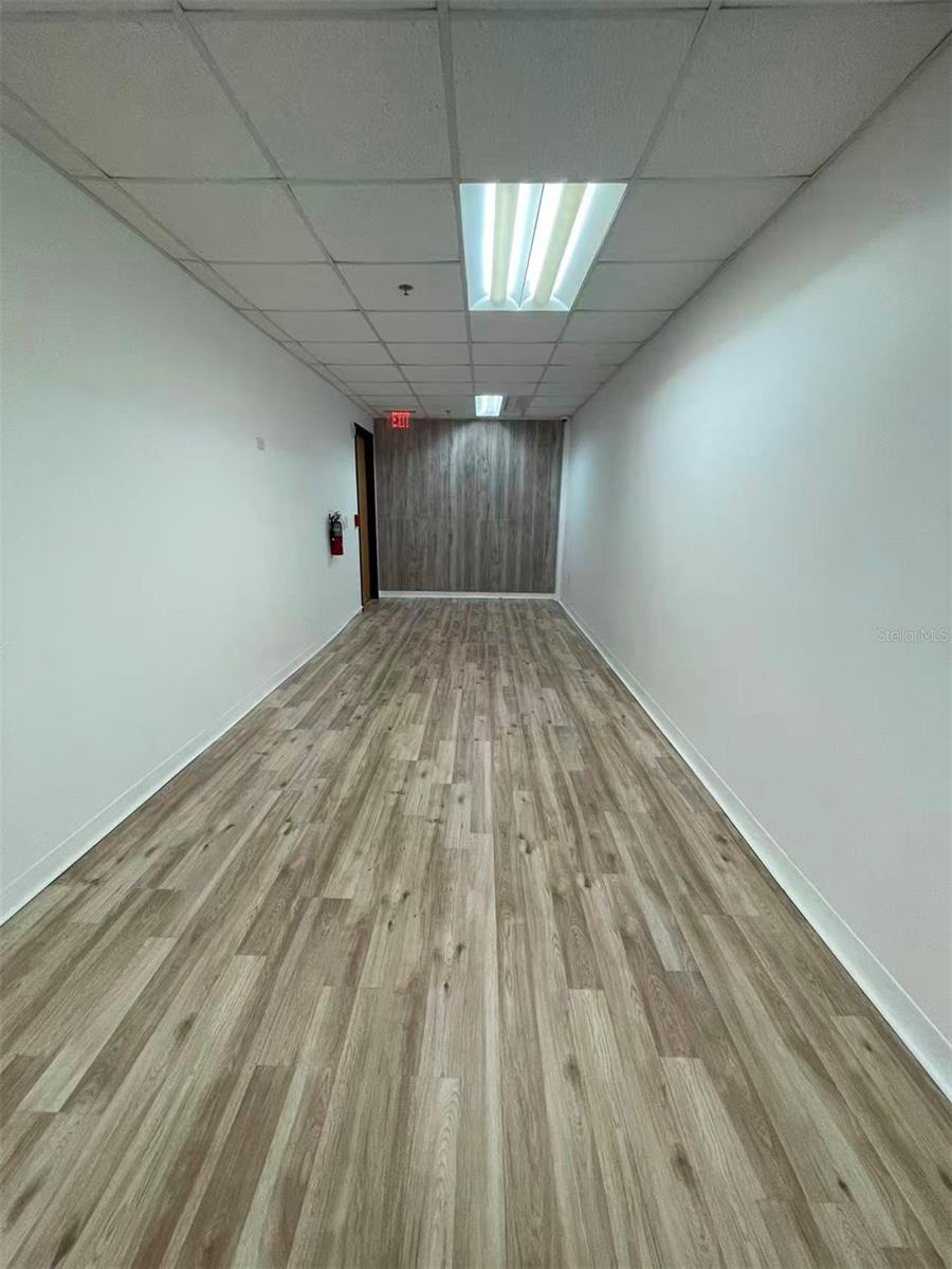 DREWTINA COMMERCE CENTER - Commercial Sale