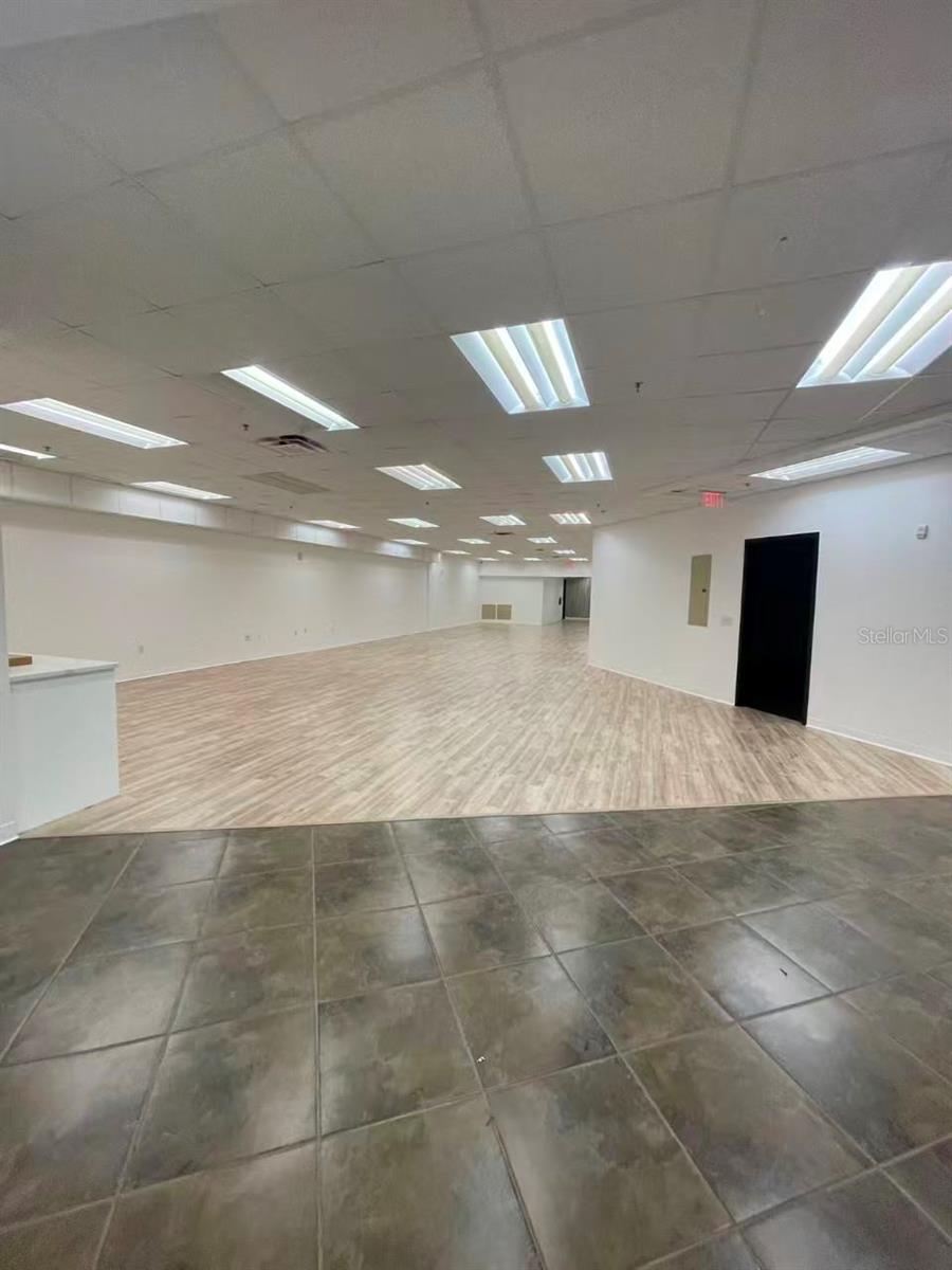 DREWTINA COMMERCE CENTER - Commercial Sale