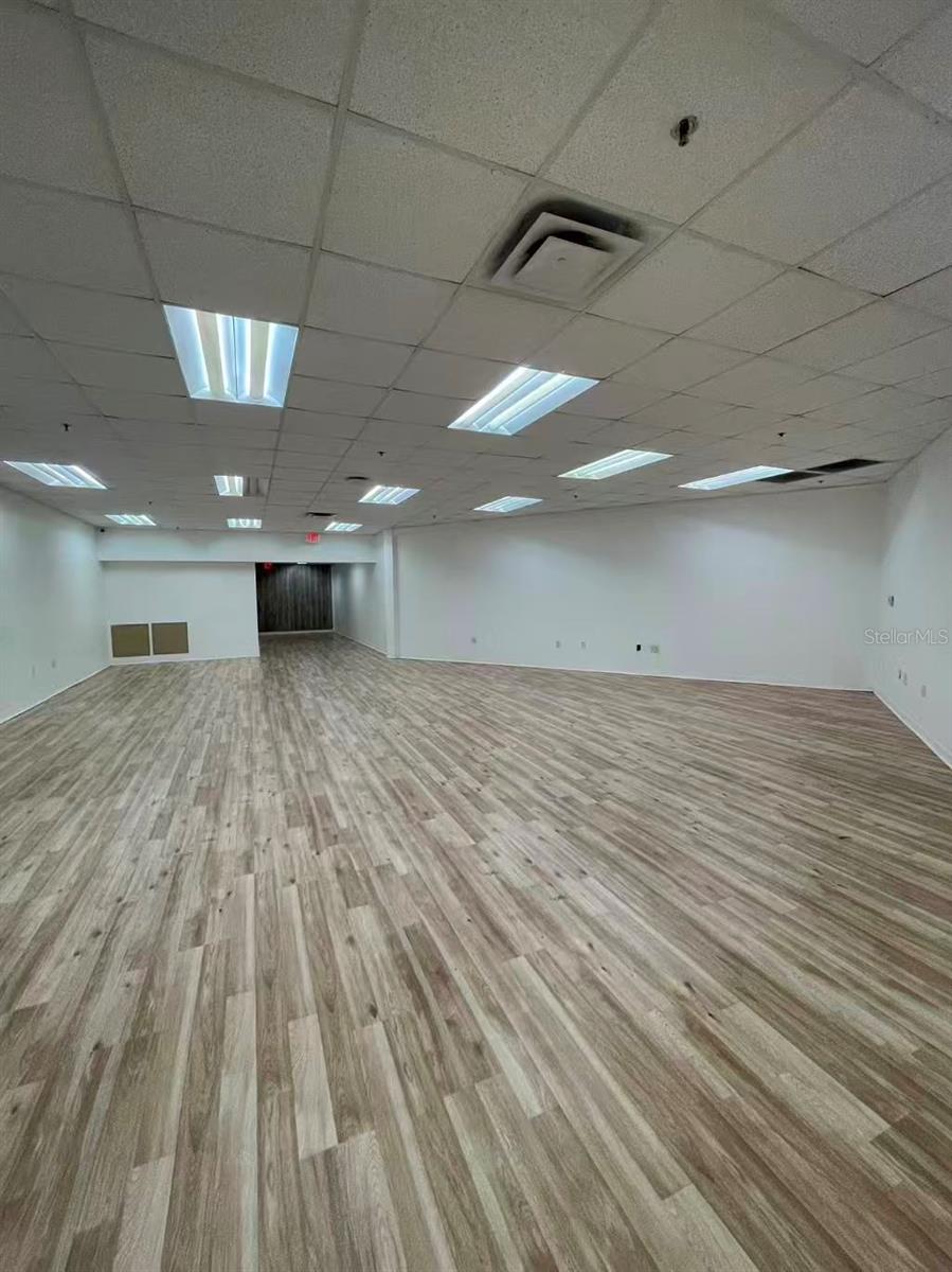 DREWTINA COMMERCE CENTER - Commercial Sale