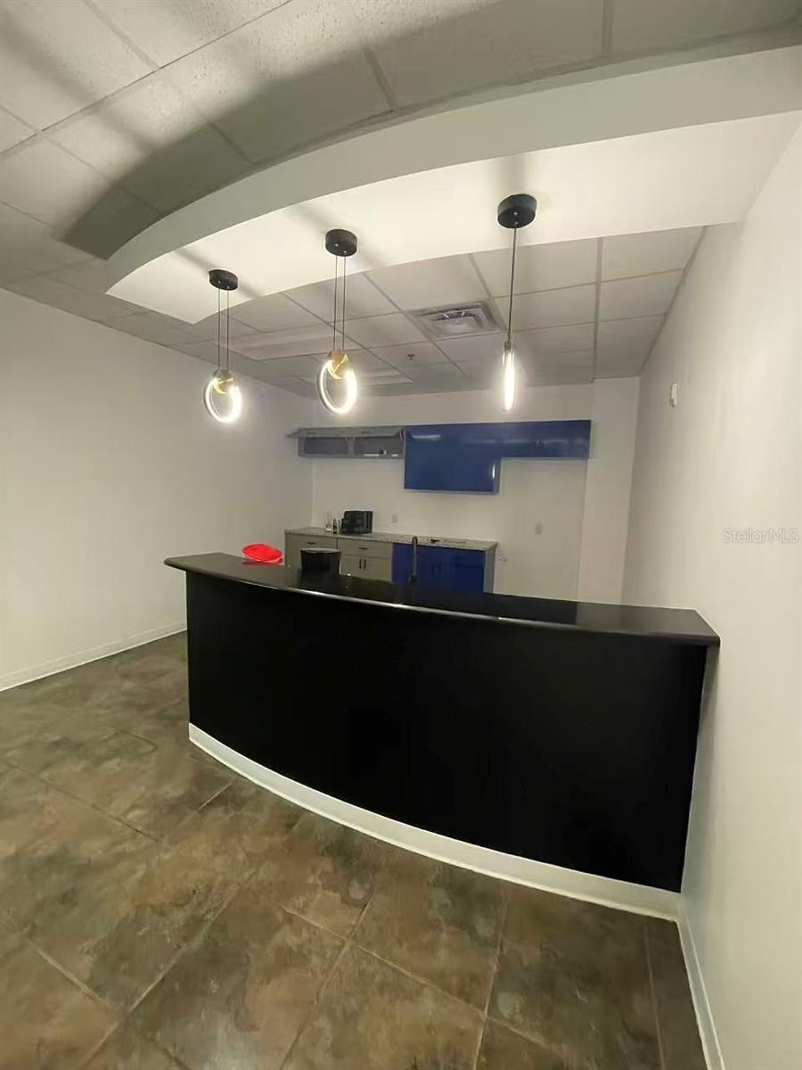 DREWTINA COMMERCE CENTER - Commercial Sale