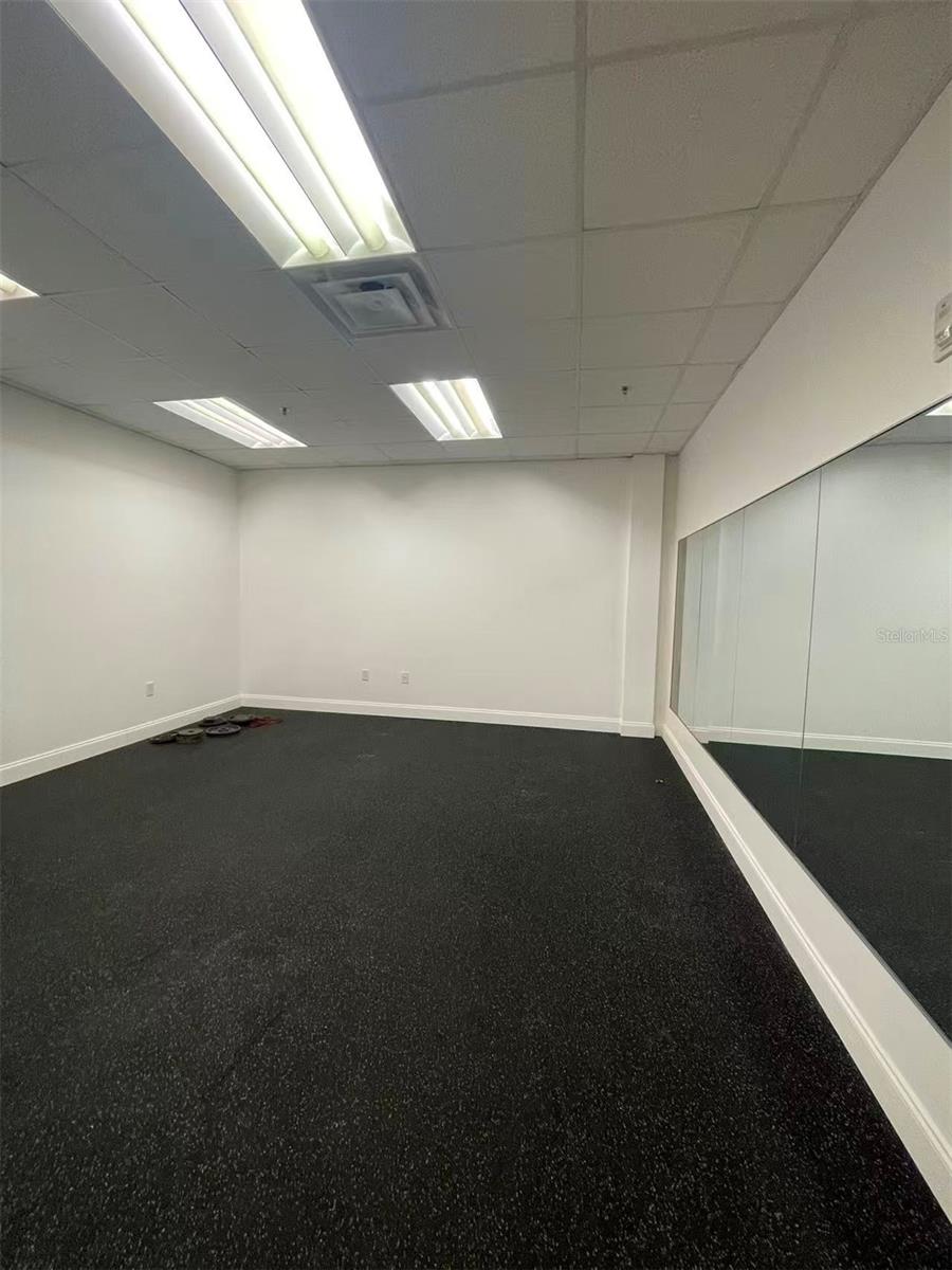 DREWTINA COMMERCE CENTER - Commercial Sale