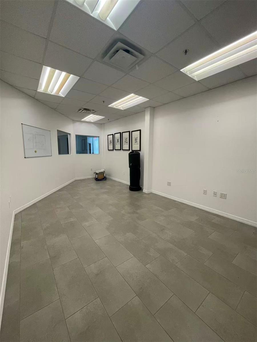 DREWTINA COMMERCE CENTER - Commercial Sale