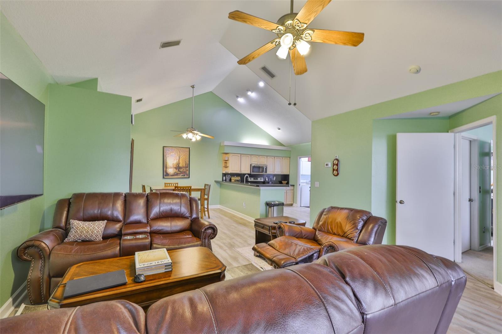 1126 GOLFVIEW WOODS DRIVE 1126