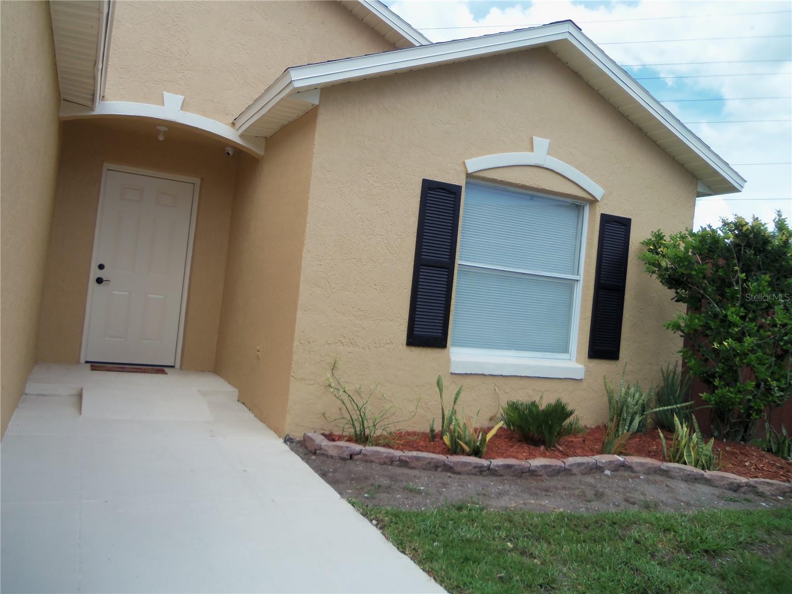 1021 GOLFSIDE COURT