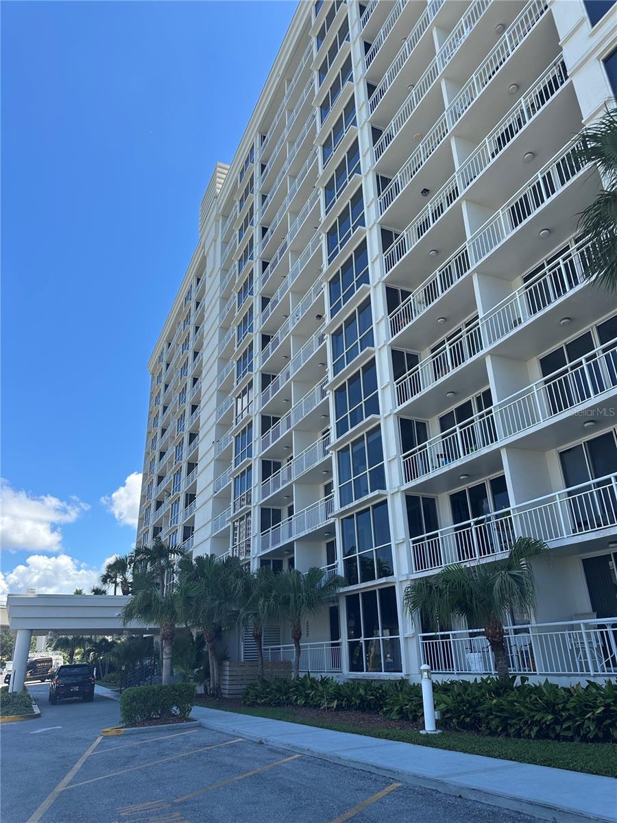 WATERFRONT PERFECTION!! COMPLETELY renovated 2 bed, 2 bath, 8th floor beauty with STUNNING VIEWS of the Intercoastal Waterway and Gulf of Mexico from every room! No expense was spared during renovation - this a virtually BRAND-NEW property, with 30" custom porcelain tiles throughout and FLOOR-TO-CEILING windows in every room! Enter from one of two private entrances and be amazed at the panoramic water views and natural light highlighted by 2 mirror accent walls! The brand-new chef?s kitchen features TOP-END STAINLESS STEEL appliances including a convection microwave, induction stove, huge intuitive fridge, cooking island and granite countertops. Need storage? How about over 25 SOLID WOOD CUSTOM BUILT CABINETS and drawers with incredible built-in features. A stunning overhead lighting fixture highlights a beautiful stone and glass dining table. Each of the spacious split bedrooms has their own PRIVATE BALCONY where you can enjoy a cool breeze with your morning coffee or a glass of wine and watch the sun set while dolphins frolic below you. The primary bedroom is furnished with a brand-new king-size gel bed set, dresser, lamps, side table and custom drapes, and the ensuite bathroom features a huge walk-in closet with built-in shelving, dual sinks, an oversized medicine cabinet, extra storage and a spa-like walk-in "rain" shower. Extra features are too numerous to list but include a NEW 75" WALL-MOUNTED SMART TV with XUMO streaming, a custom side table in the second bedroom made from same granite found in the kitchen, a laundry room directly next door, a PRIVATE PARKING SPOT in the second floor parking garage not to mention the incredible amenities of 100 Pierce Condo - a huge heated pool and jacuzzi on a sprawling deck, private fishing pier and grilling space, billiards room, clubhouse, even a "board room" for your kayaks, paddle boards and other watersport toys. Located in a perfect spot, you are literally across the street from the beautiful new waterfront COACHMAN PARK, and just steps away from the BAYCARE SOUND concert venue as well as the shops and restaurants of historic downtown Clearwater. You are a short drive (or ferry ride) away from the sugar sand beaches and shops and entertainment of Clearwater Beach, and close to major roadways that can take you to all the areas and attractions that Tampa Bay has to offer. This is indeed WATERFRONT PERFECTION, you absolutely must see this property to fully appreciate it!