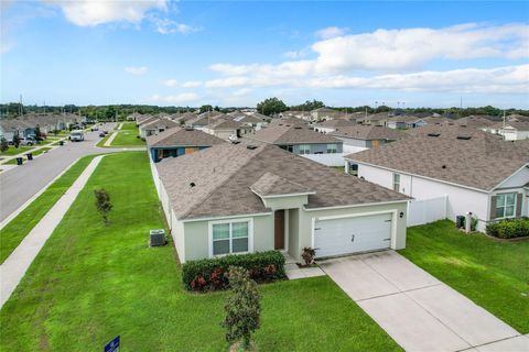 A home in AUBURNDALE