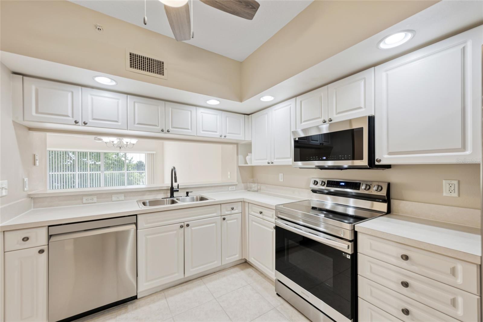 1200 COUNTRY CLUB DRIVE 6103