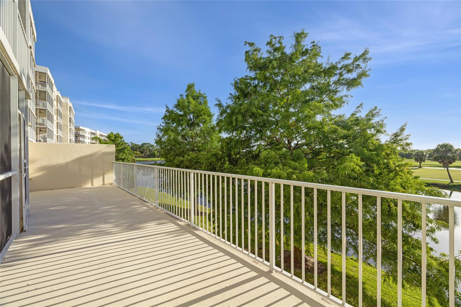 1200 COUNTRY CLUB DRIVE 6103