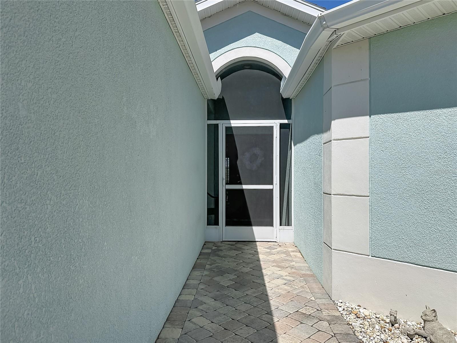 TAMPA BAY GOLF&TENNIS CLB PH V - Residential