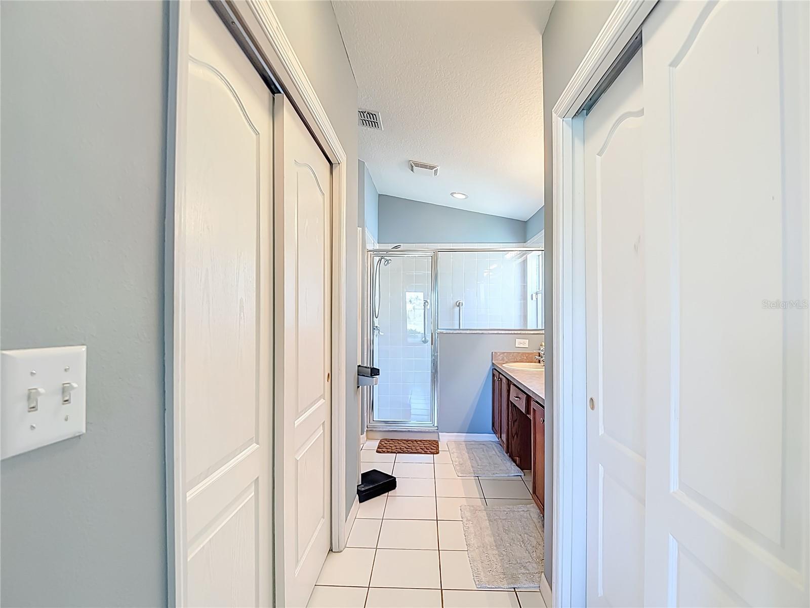 TAMPA BAY GOLF&TENNIS CLB PH V - Residential