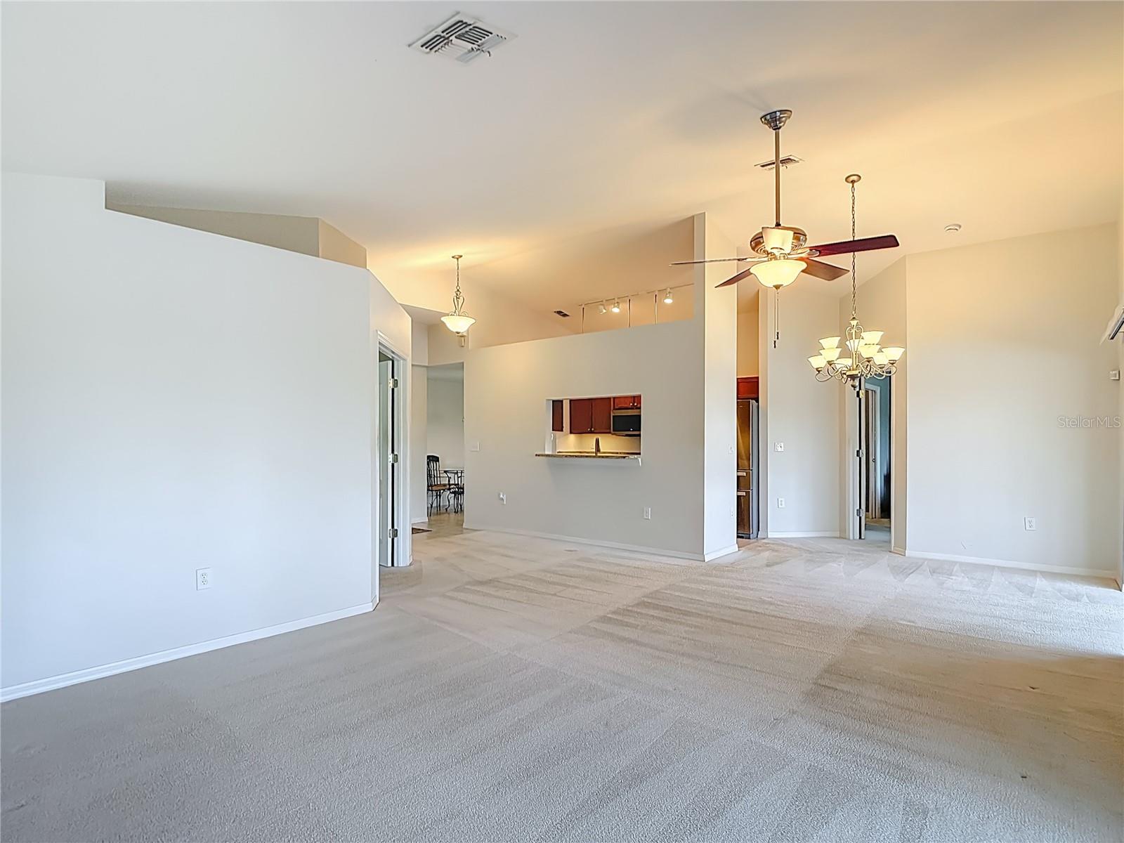 TAMPA BAY GOLF&TENNIS CLB PH V - Residential