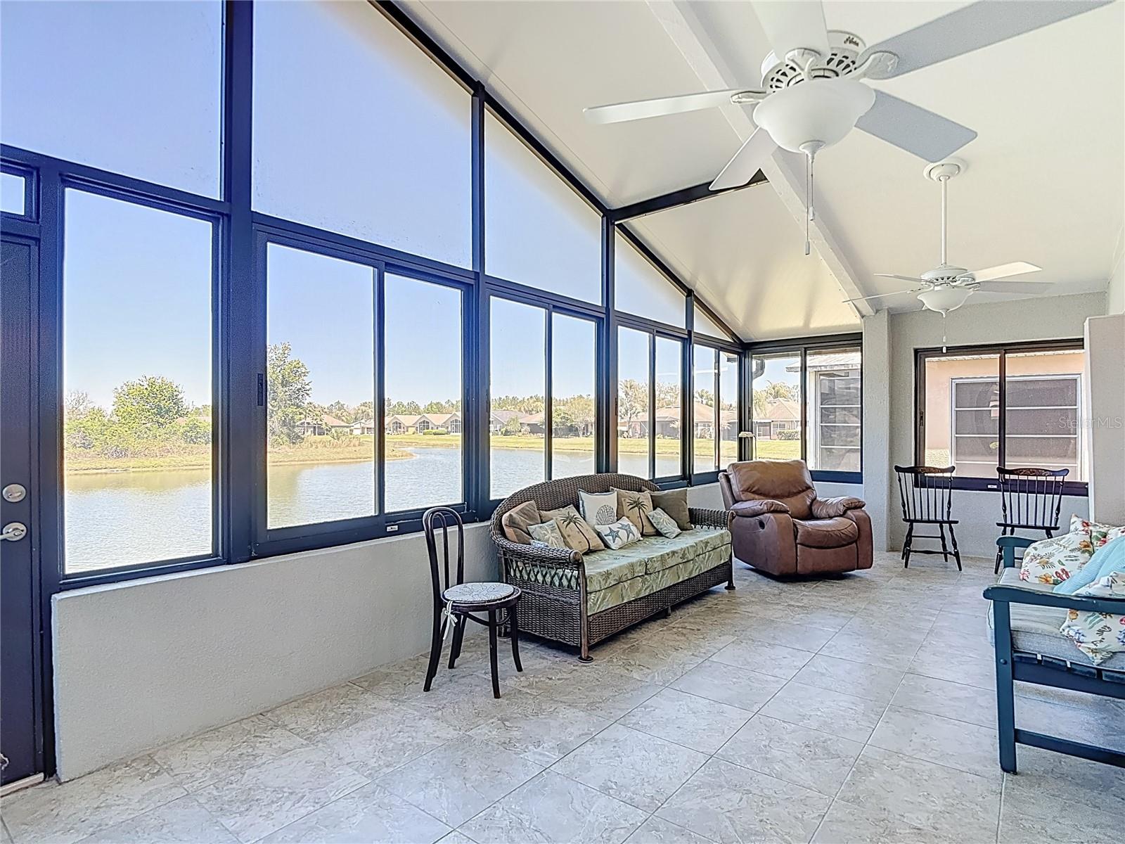 TAMPA BAY GOLF&TENNIS CLB PH V - Residential