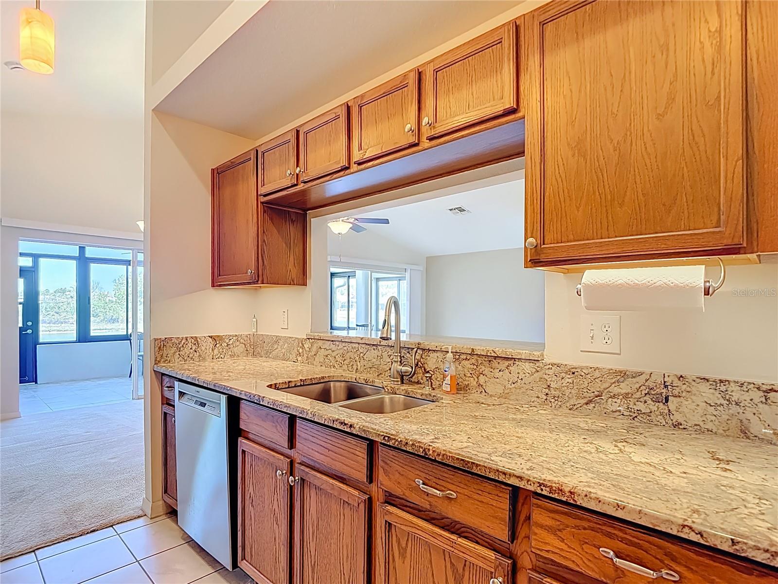 TAMPA BAY GOLF&TENNIS CLB PH V - Residential