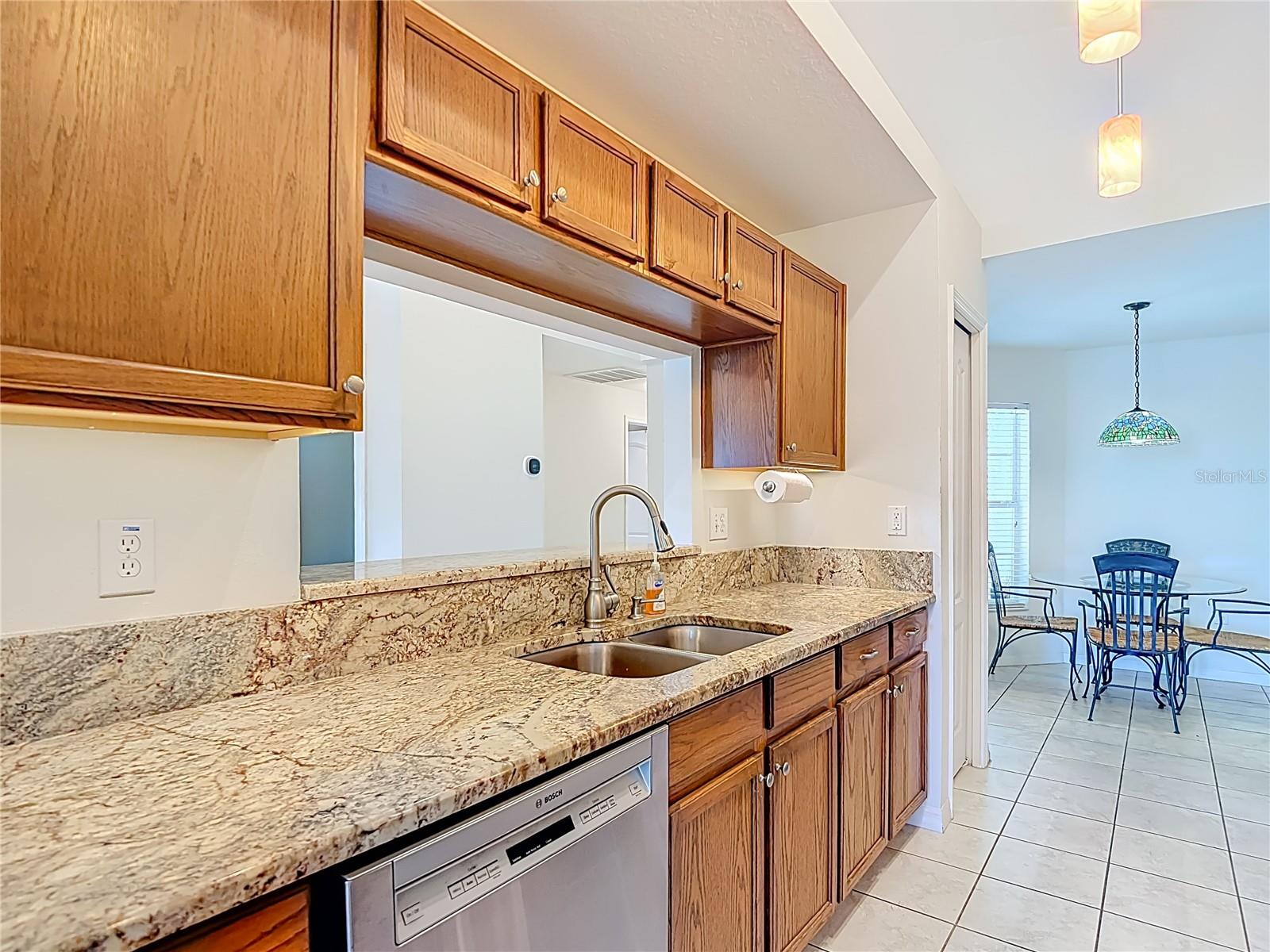 TAMPA BAY GOLF&TENNIS CLB PH V - Residential