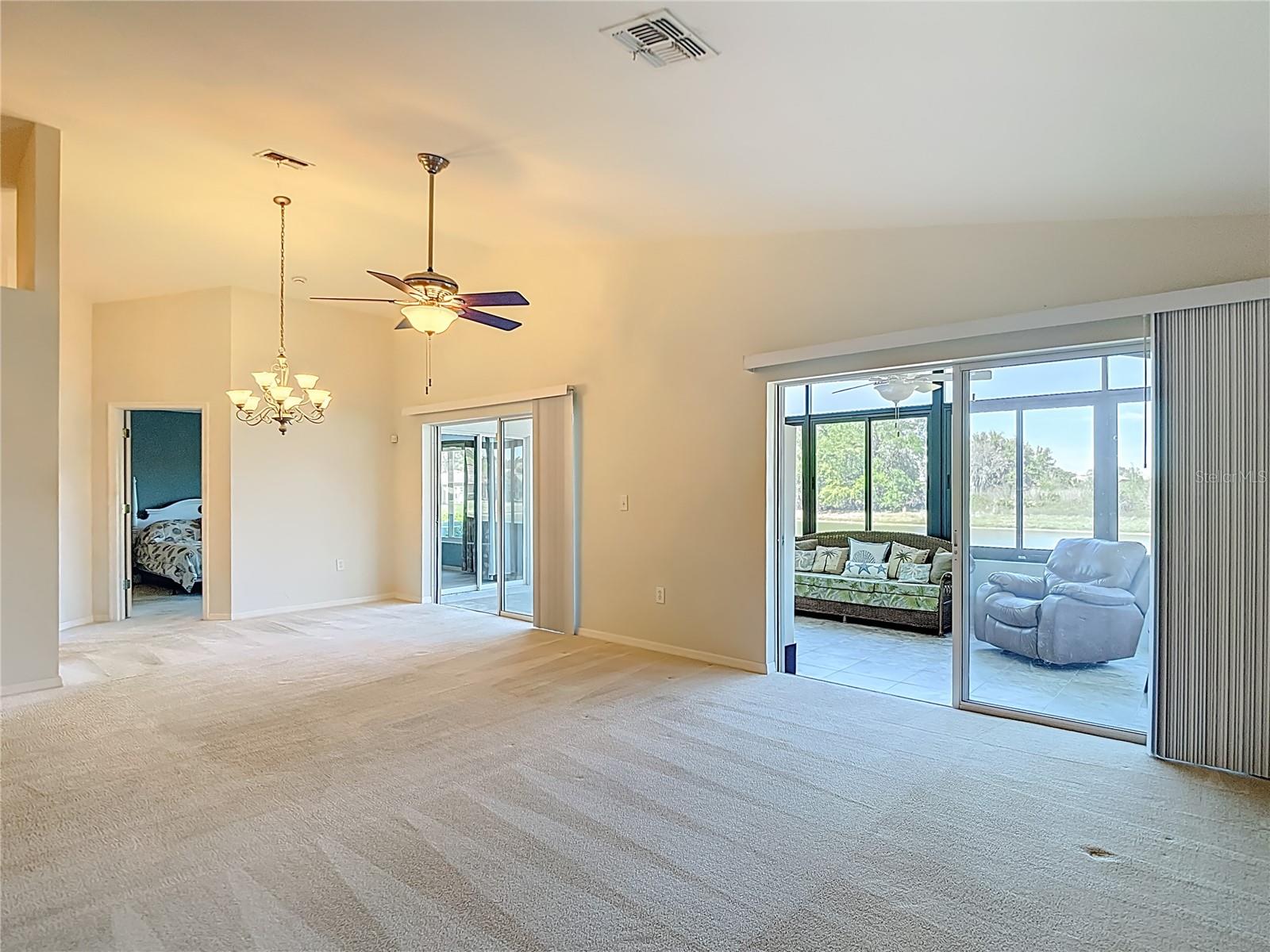 TAMPA BAY GOLF&TENNIS CLB PH V - Residential