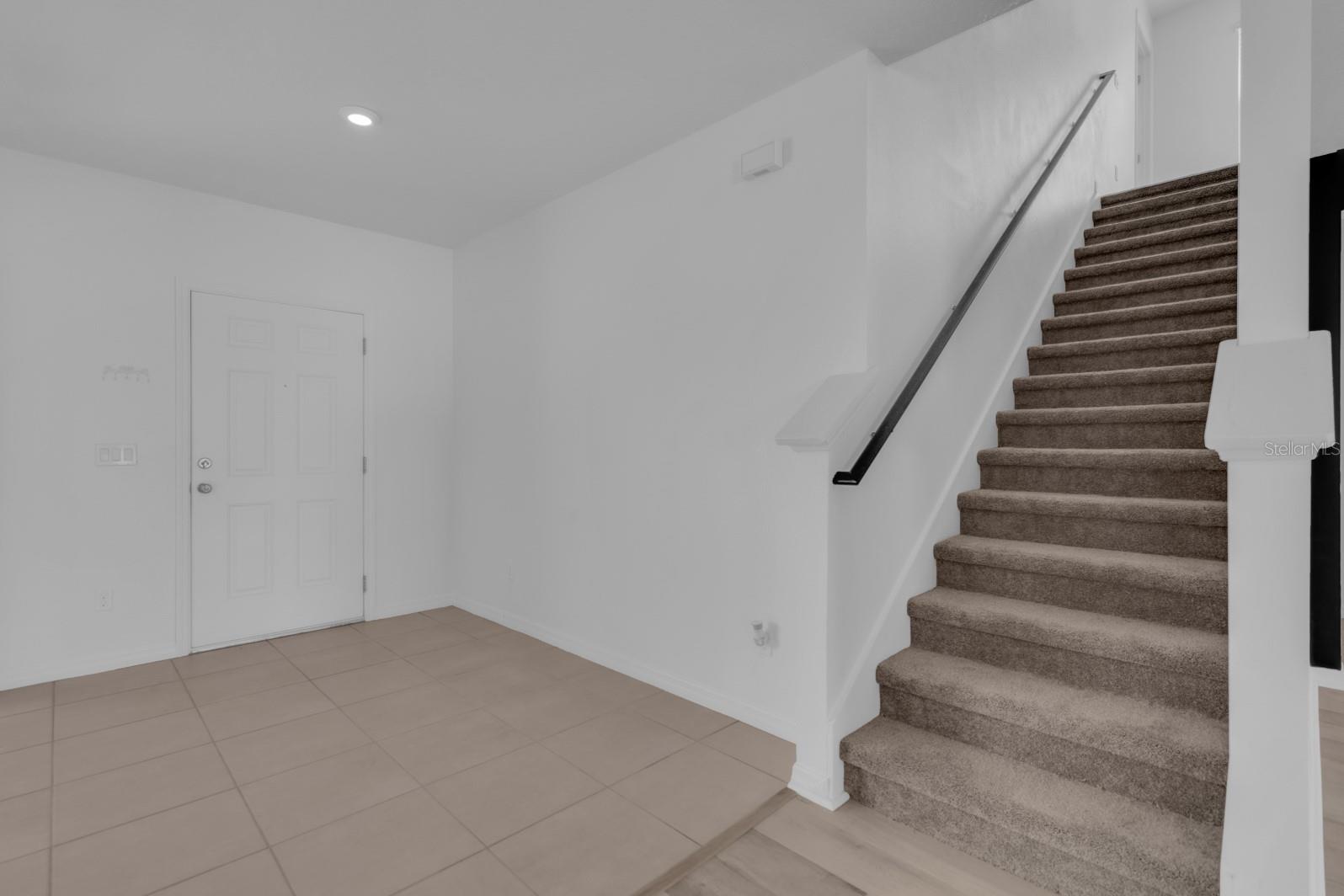 SAWGRASS BAY - Residential