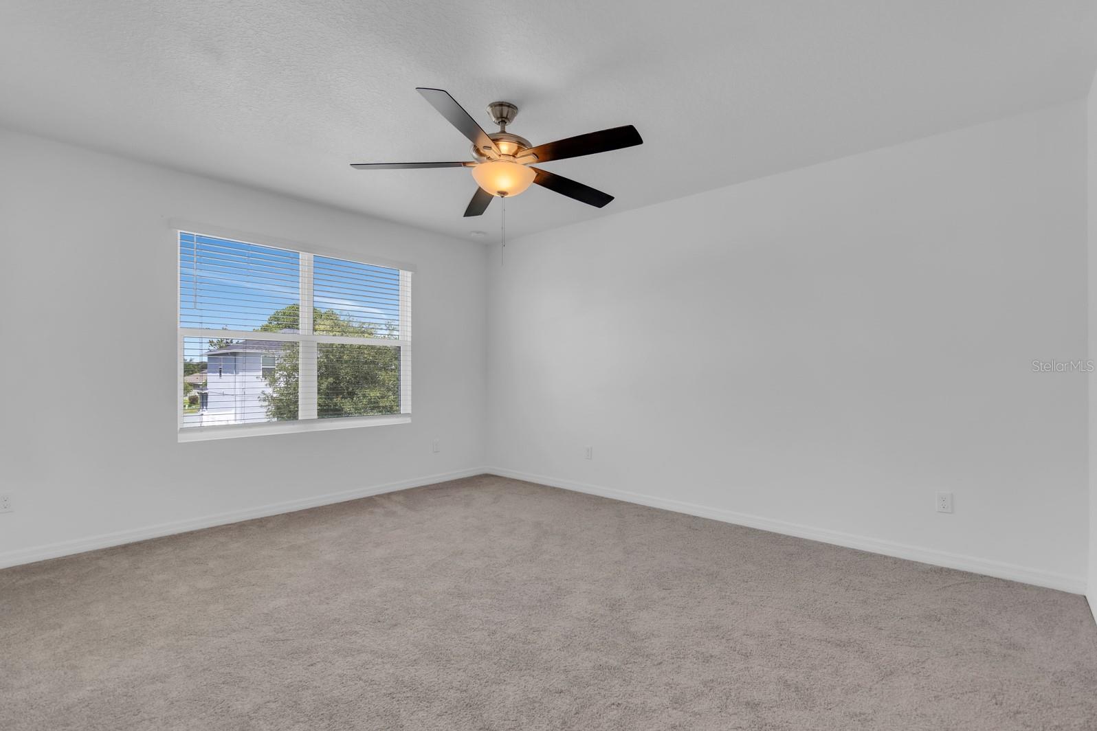 SAWGRASS BAY - Residential