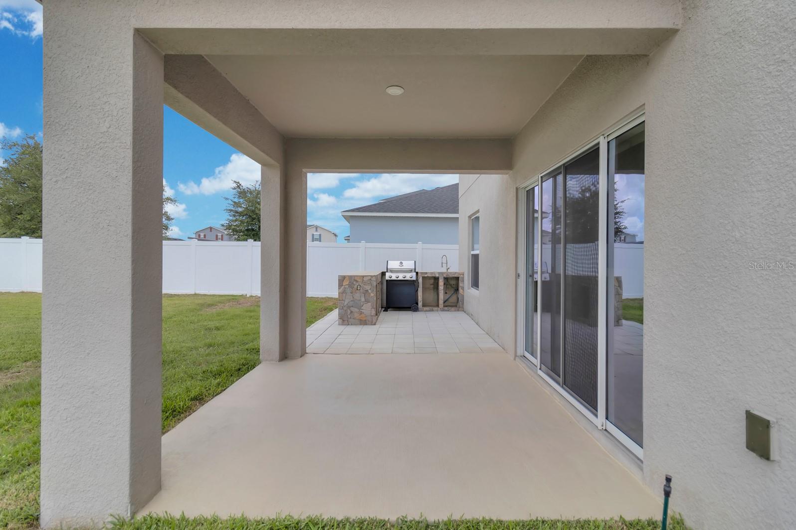 SAWGRASS BAY - Residential