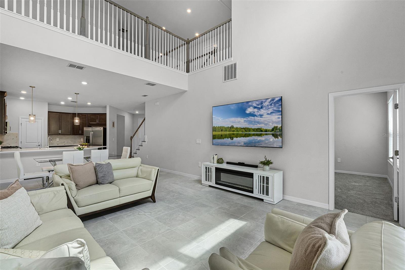 2865 HIGH POINTE STREET