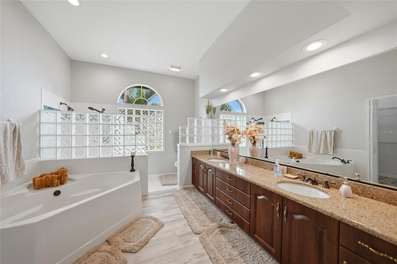 ROTONDA WEST LONG MEADOW - Residential